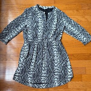 DR2 Black and White Snake Patterned Mini Dress, Size Large